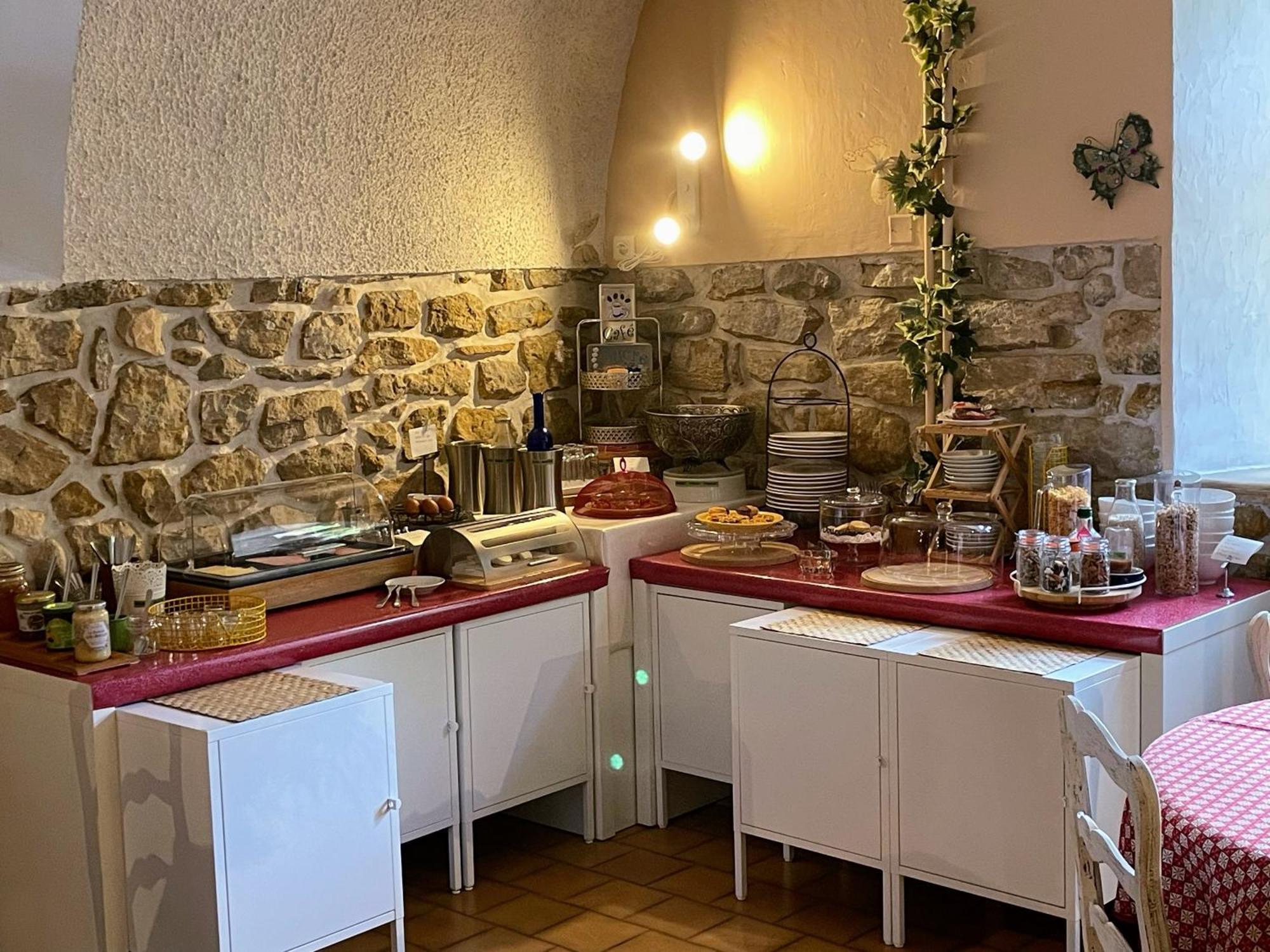 Готель Le Manoir Du Raveyron Валлон-Пон-д'Арк Екстер'єр фото